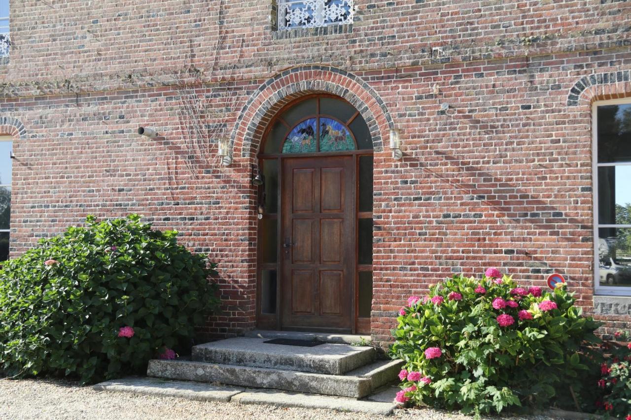 Manoir Du Taillis Bed & Breakfast Heugon Exterior photo